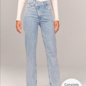 Abercrombie Ultra High Rise 90s Straight